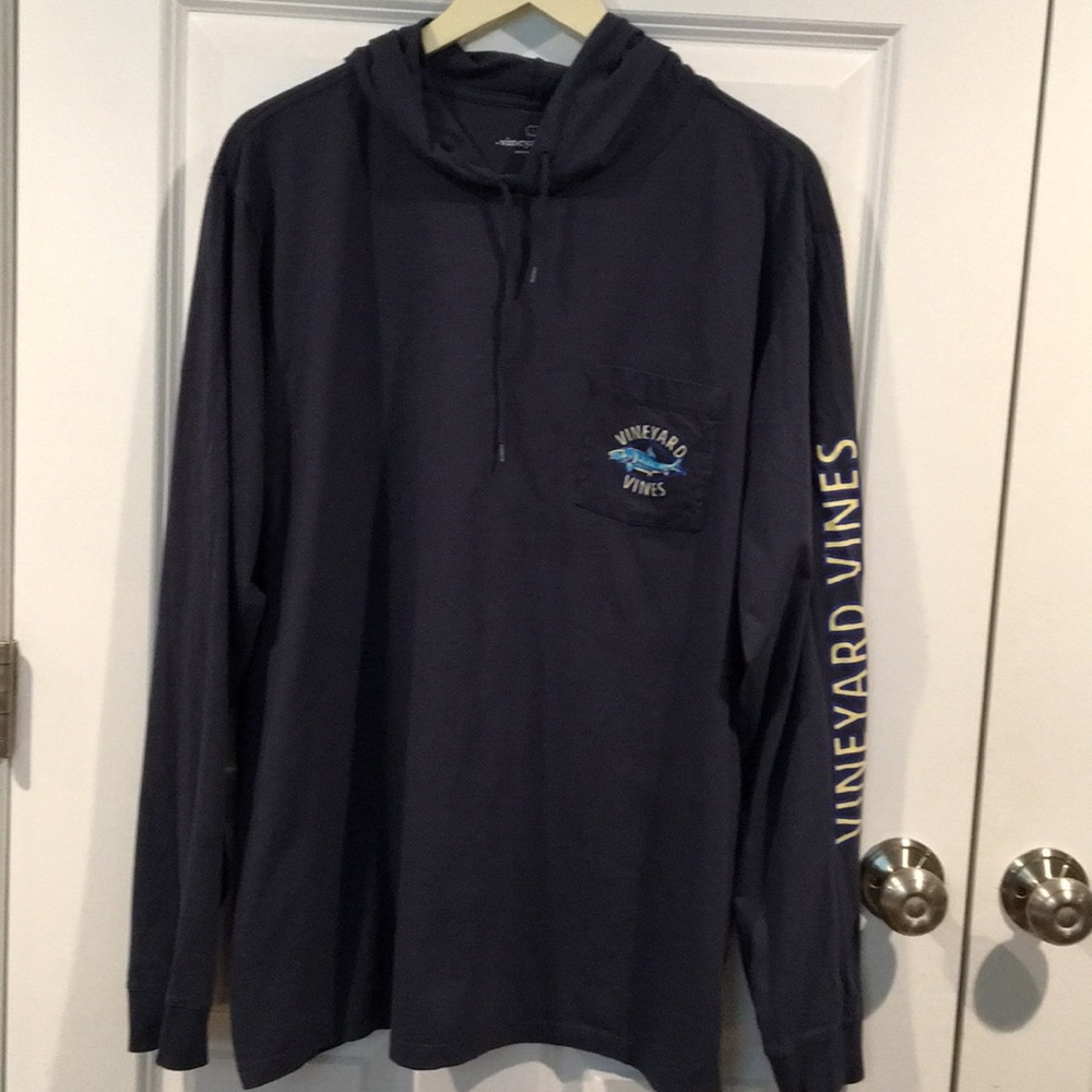 vineyard Vines hoodie shirt